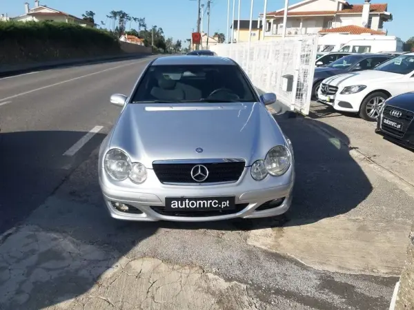 Mercedes-Benz C 180 2003 - 7000 EUR, 173500 km - AUTO.MOTO.pt - 173500km - foto 4 de 32