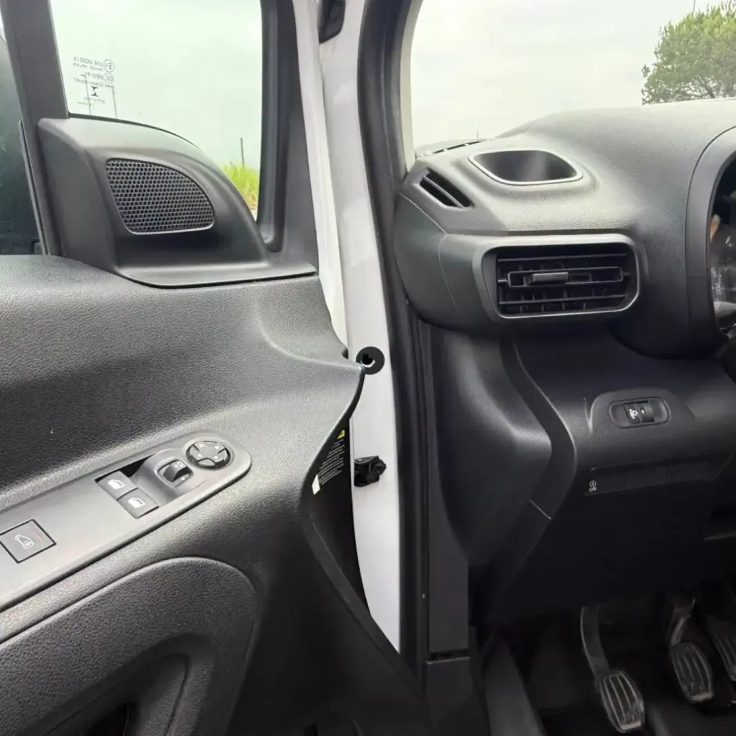 Citroën Berlingo 2019 - 14950 EUR, 96000 km - 96000km - foto 7 de 17