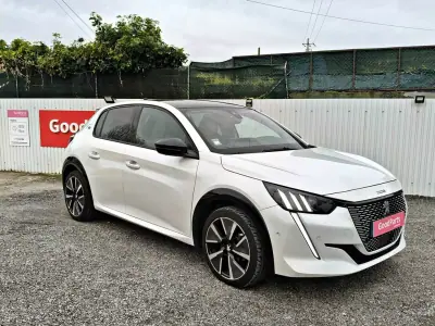 Peugeot e-208 2020 - 17900 EUR, 72078 km - AUTO.MOTO.pt - 72078km - foto 9 de 28