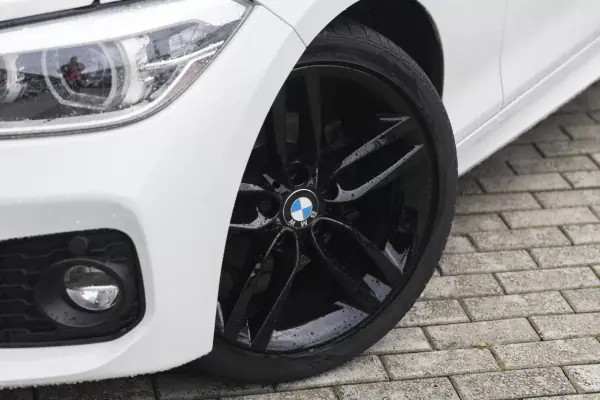 BMW 114 2017 - 16900 EUR, 135925 km - AUTO.MOTO.pt - 135925km - foto 7 de 28