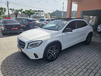 Mercedes-Benz GLA 200 2018 - 26990 EUR, 102000 km - AUTO.MOTO.pt - 102000km - foto 3 de 15