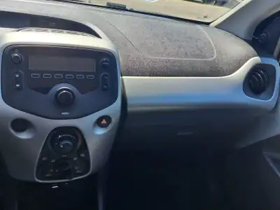 Citroën C1 2018 - 9500 EUR, 80000 km - AUTO.MOTO.pt - 80000km - foto 15 de 39