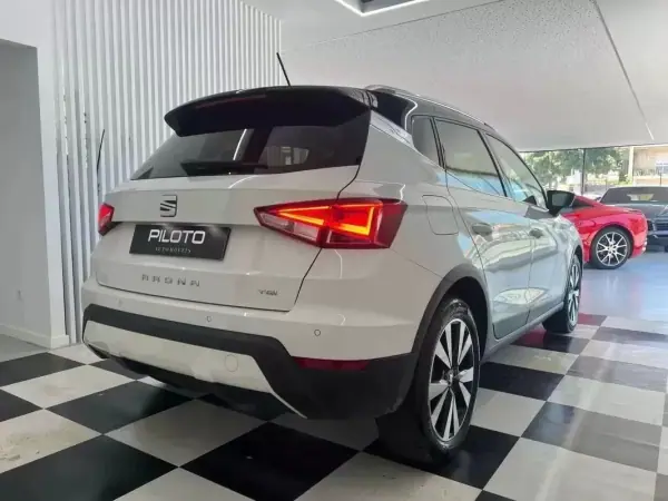 SEAT Arona 2020 - 15490 EUR, 59460 km - AUTO.MOTO.pt - 59460km - foto 10 de 39