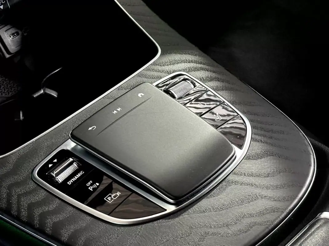 Mercedes-Benz E 300 2022 - 38900 EUR, 155105 km - AUTO.MOTO.pt - 155105km - foto 36 de 37