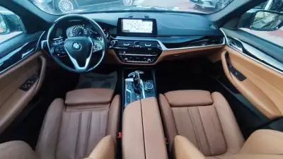 BMW 520 2018 - 29990 EUR, 130000 km - AUTO.MOTO.pt - 130000km - foto 42 de 43
