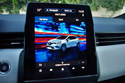 Renault Clio 2023 - 18900 EUR, 26048 km - AUTO.MOTO.pt - 26048km - foto 35 de 40