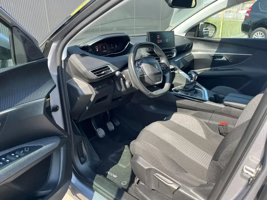 Peugeot 3008 2021 - 20490 EUR, 94000 km - AUTO.MOTO.pt - 94000km - foto 8 de 27