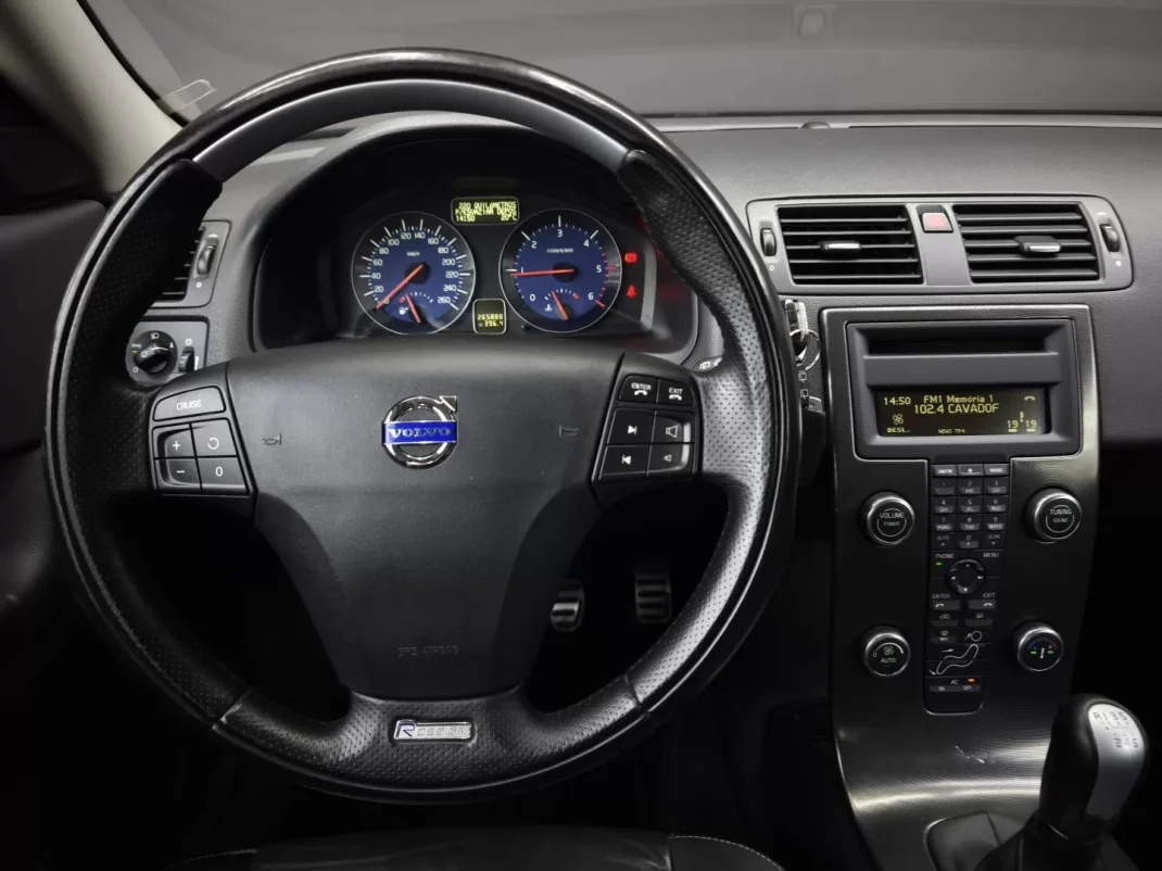 Volvo C30 2012 - 10950 EUR, 265888 km - AUTO.MOTO.pt - 265888km - foto 24 de 35