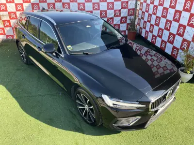 Volvo V60 2022 - 33990 EUR, 85300 km - AUTO.MOTO.pt - 85300km - foto 6 de 27