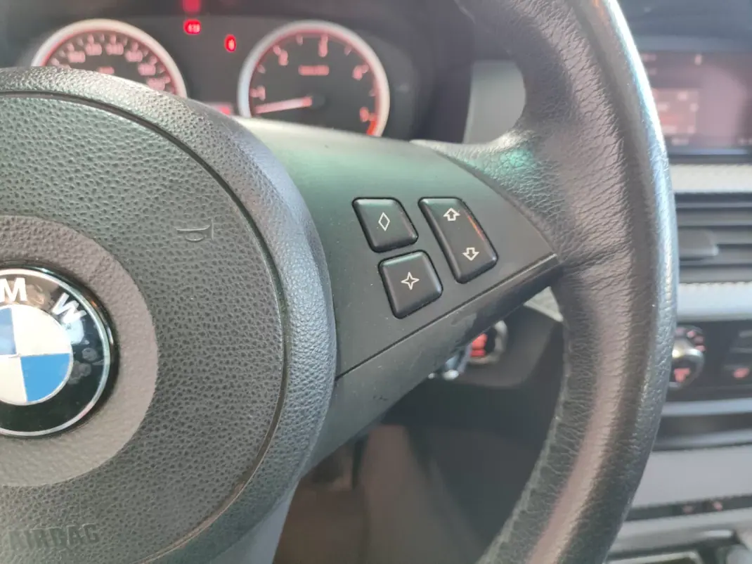BMW 530 2006 - 11750 EUR, 297000 km - 297000km - foto 32 de 40