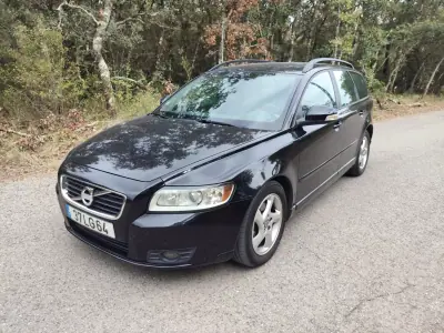 Volvo V50 2011 - 6800 EUR, 184300 km - foto 1 de 13