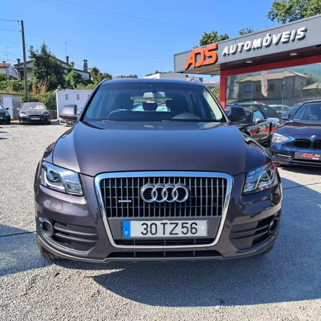Audi Q5 2009 - 17650 EUR, 150000 km - 150000km - foto 2 de 14