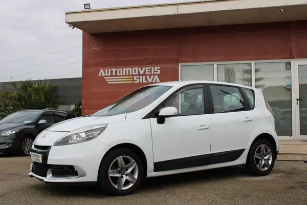 Renault Scénic 2012 - 7900 EUR, 212000 km - AUTO.MOTO.pt - 212000km - foto 3 de 21