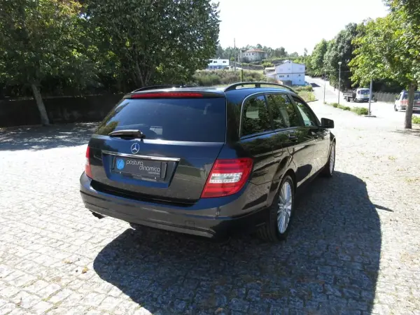 Mercedes-Benz C 180 2012 - 13490 EUR, 240000 km - AUTO.MOTO.pt - 240000km - foto 8 de 47
