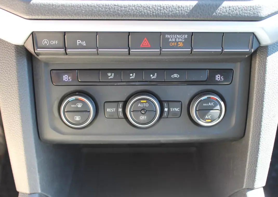 Volkswagen Amarok 2019 - 31900 EUR, 161000 km - 161000km - foto 25 de 34