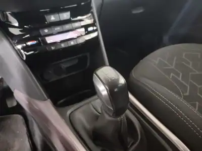 Peugeot 2008 2016 - 14900 EUR, 128000 km - AUTO.MOTO.pt - 128000km - foto 15 de 17