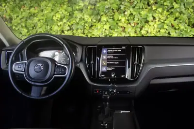 Volvo XC 60 2017 - 27900 EUR, 152000 km - AUTO.MOTO.pt - 152000km - foto 15 de 19