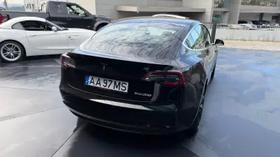 Tesla Model 3 2020 — foto 2 de 11