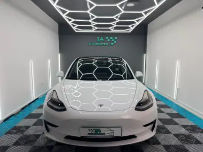 Tesla Model 3 2020 - 23750 EUR, 66000 km - AUTO.MOTO.pt - 66000km - foto 2 de 22