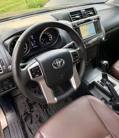 Toyota Land Cruiser 2015 - 59900 EUR, 145722 km - AUTO.MOTO.pt - 145722km - foto 6 de 15