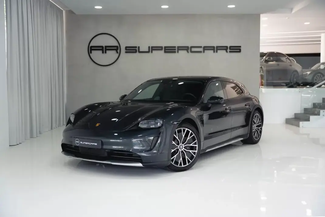 Porsche Taycan Cross Turismo 2022 - 63950 EUR, 45941 km - 45941km - foto 2 de 52