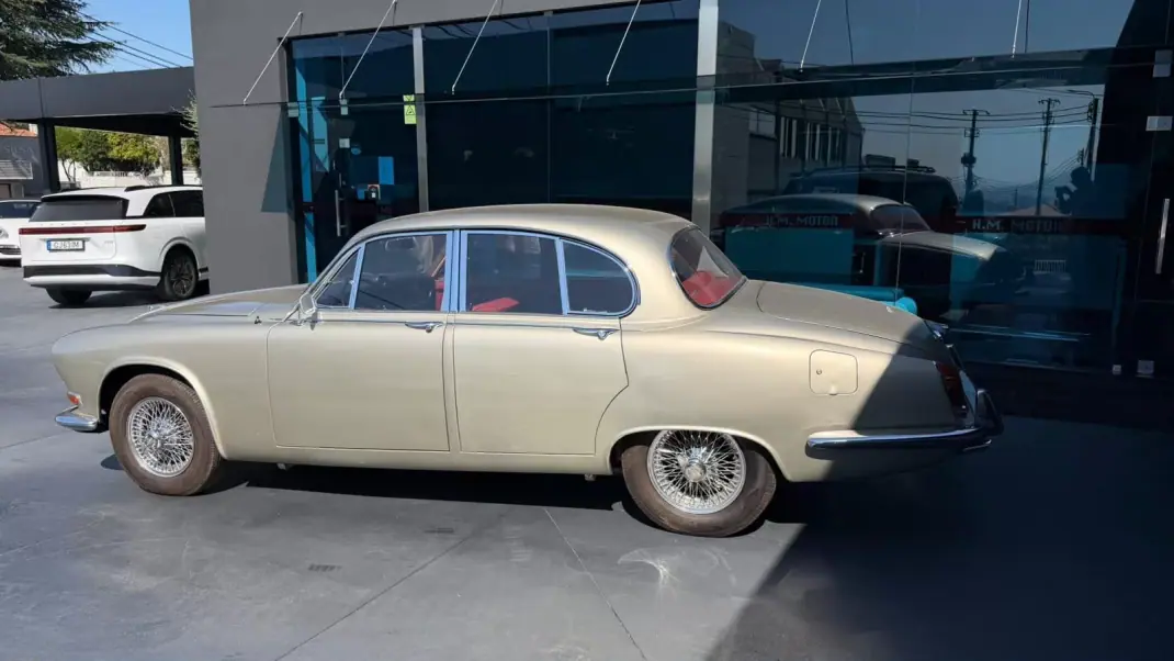 Jaguar MK I 1968 - 35000 EUR, 56000 km - 56000km - foto 6 de 16