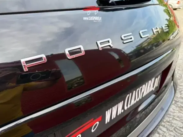 Porsche Cayenne 2012 - 29500 EUR, 211000 km - AUTO.MOTO.pt - 211000km - foto 3 de 22