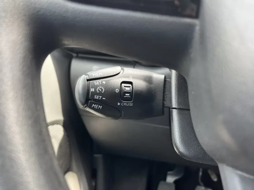 Citroën C3 2019 - 8750 EUR, 123000 km - AUTO.MOTO.pt - 123000km - foto 19 de 48