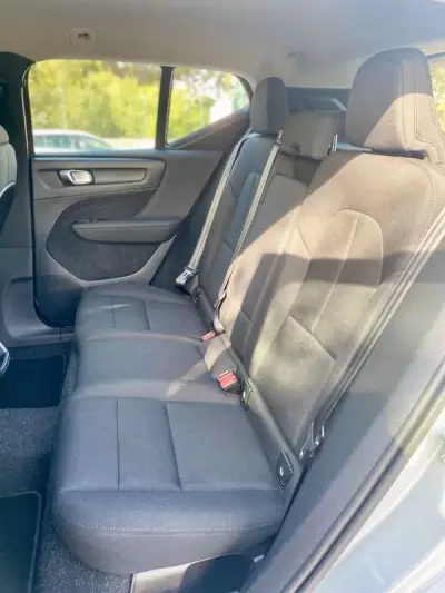 Volvo XC 40 2021 - 23500 EUR, 152242 km - AUTO.MOTO.pt - 152242km - foto 8 de 20