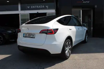Tesla Model Y 2024 - 35900 EUR, 38745 km - 38745km - foto 7 de 38