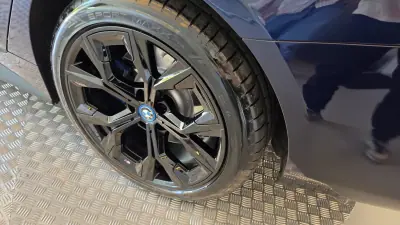 BMW i4 2023 - 38900 EUR, 51175 km - AUTO.MOTO.pt - 51175km - foto 34 de 62