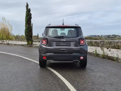Jeep Renegade 2018 - 16890 EUR, 74812 km - foto 5 de 25