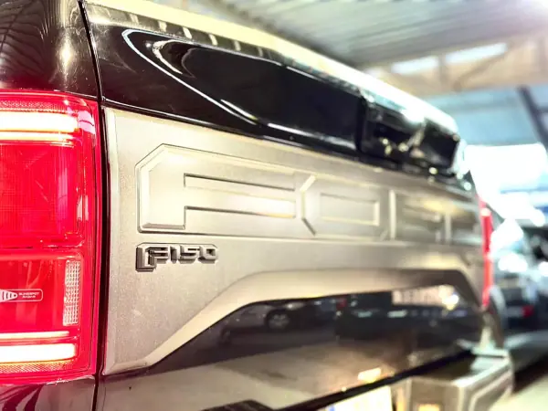 Ford F-150 2017 - 105900 EUR, 58000 km - AUTO.MOTO.pt - 58000km - foto 13 de 39