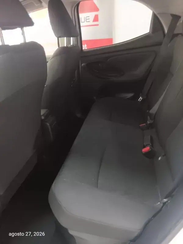 Toyota Yaris 2021 - 15950 EUR, 145000 km - 145000km - foto 18 de 19