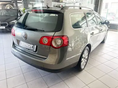 Volkswagen Passat Variant 2008 - 8900 EUR, 221737 km - AUTO.MOTO.pt - 221737km - foto 4 de 24