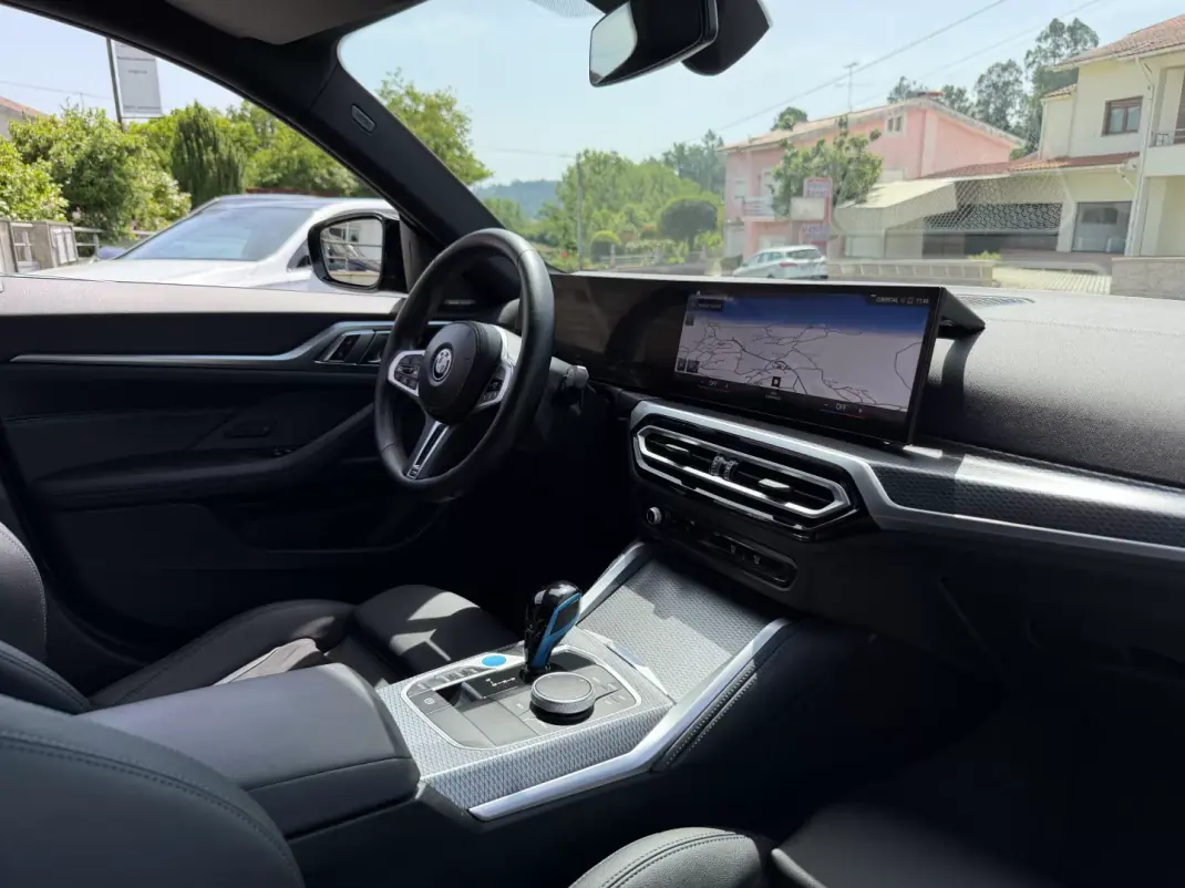 BMW i4 2022 - 39990 EUR, 113254 km - AUTO.MOTO.pt - 113254km - foto 10 de 20