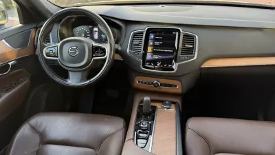 Volvo XC 90 2021 - 43990 EUR, 104000 km - AUTO.MOTO.pt - 104000km - foto 19 de 47
