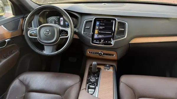 Volvo XC 90 2021 - 43990 EUR, 104000 km - AUTO.MOTO.pt - 104000km - foto 19 de 47