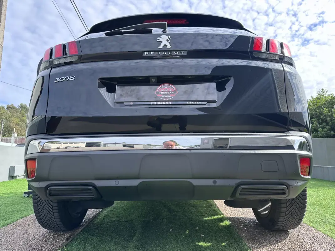 Peugeot 3008 2019 - 17900 EUR, 180000 km - AUTO.MOTO.pt - 180000km - foto 17 de 62
