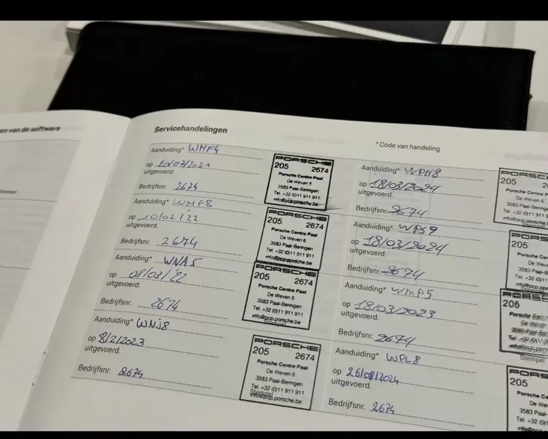 Porsche Taycan 2021 - 53499 EUR, 153620 km - AUTO.MOTO.pt - 153620km - foto 12 de 28