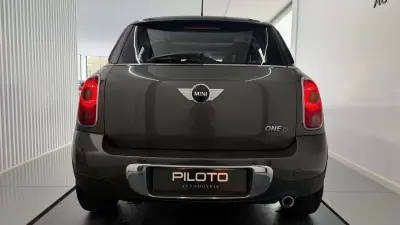MINI Countryman 2010 - 10980 EUR, 187041 km - AUTO.MOTO.pt - 187041km - foto 9 de 28