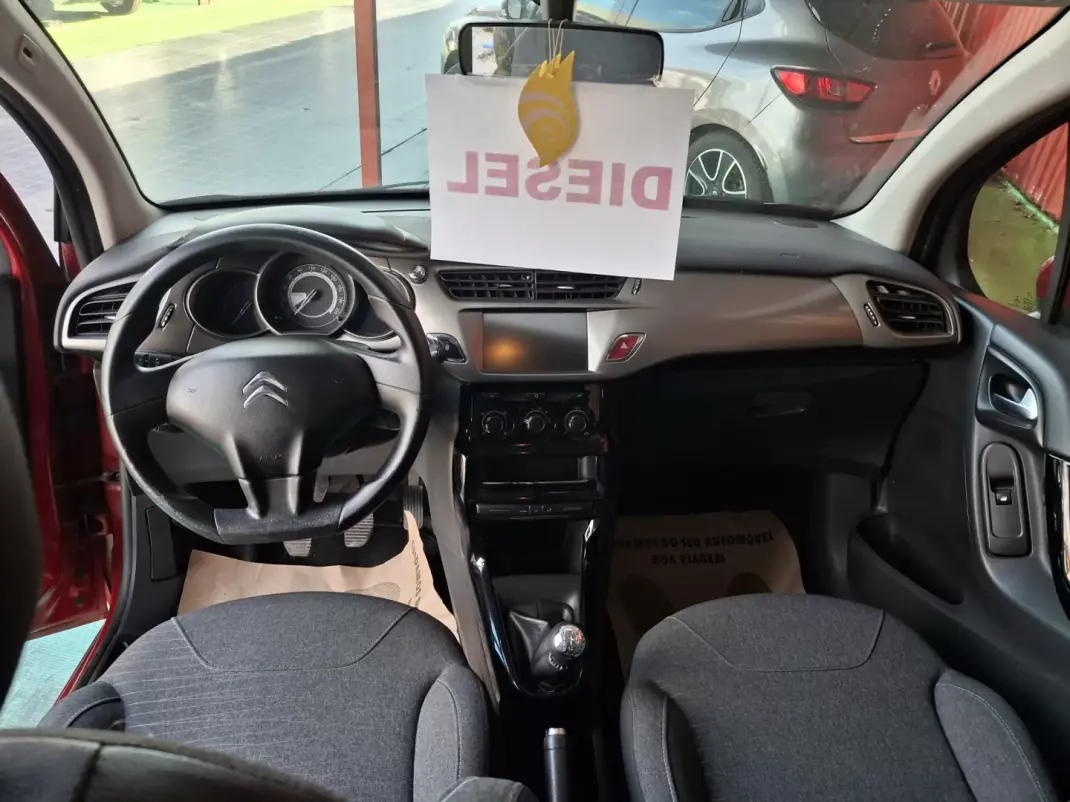 Citroën C3 2017 - 13500 EUR, 120000 km - AUTO.MOTO.pt - 120000km - foto 10 de 11