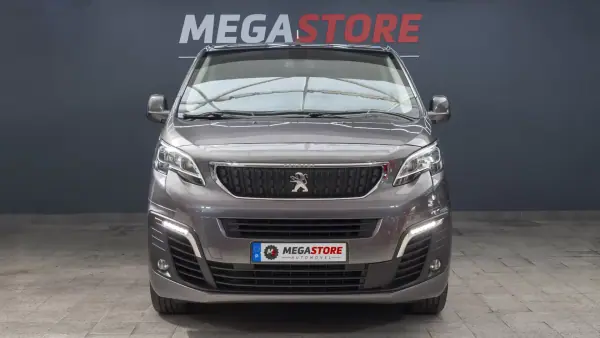Peugeot Traveller 2019 — foto 2 de 25