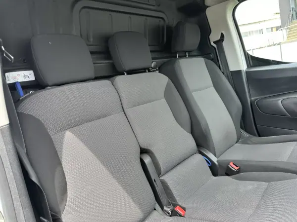 Citroën Berlingo 1.5 Hdi 2019 - 9900 EUR, 180000 km - AUTO.MOTO.pt - 180000km - foto 40 de 43