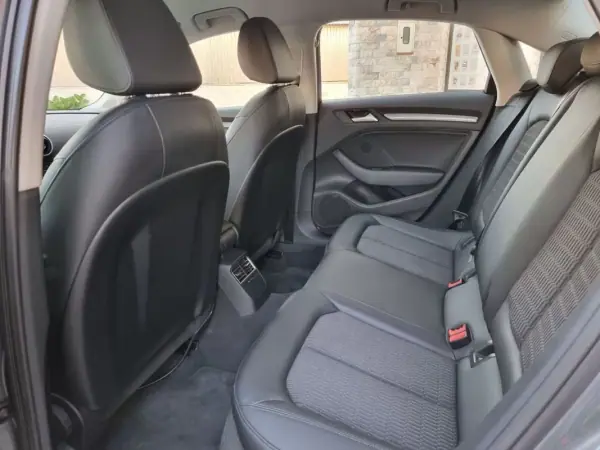 Audi A3 Limousine 2016 - 18900 EUR, 116000 km - AUTO.MOTO.pt - 116000km - foto 15 de 45