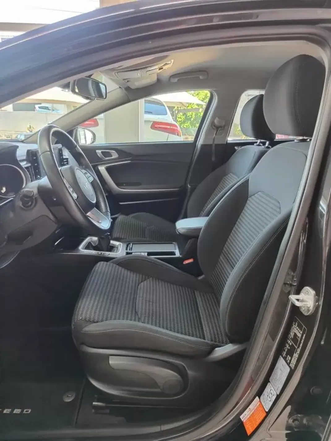 Kia XCeed 2022 - 17500 EUR, 68000 km - 68000km - foto 13 de 37