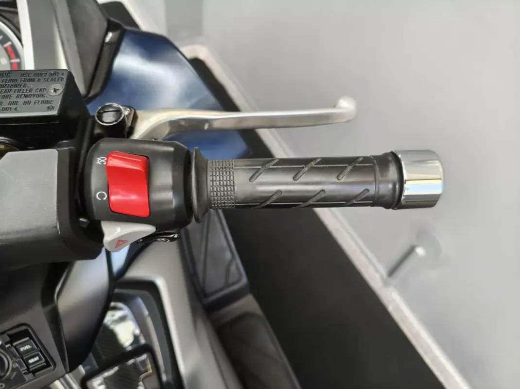 Honda Forza 2018 - 3890 EUR, 41000 km - AUTO.MOTO.pt - 41000km - foto 14 de 21