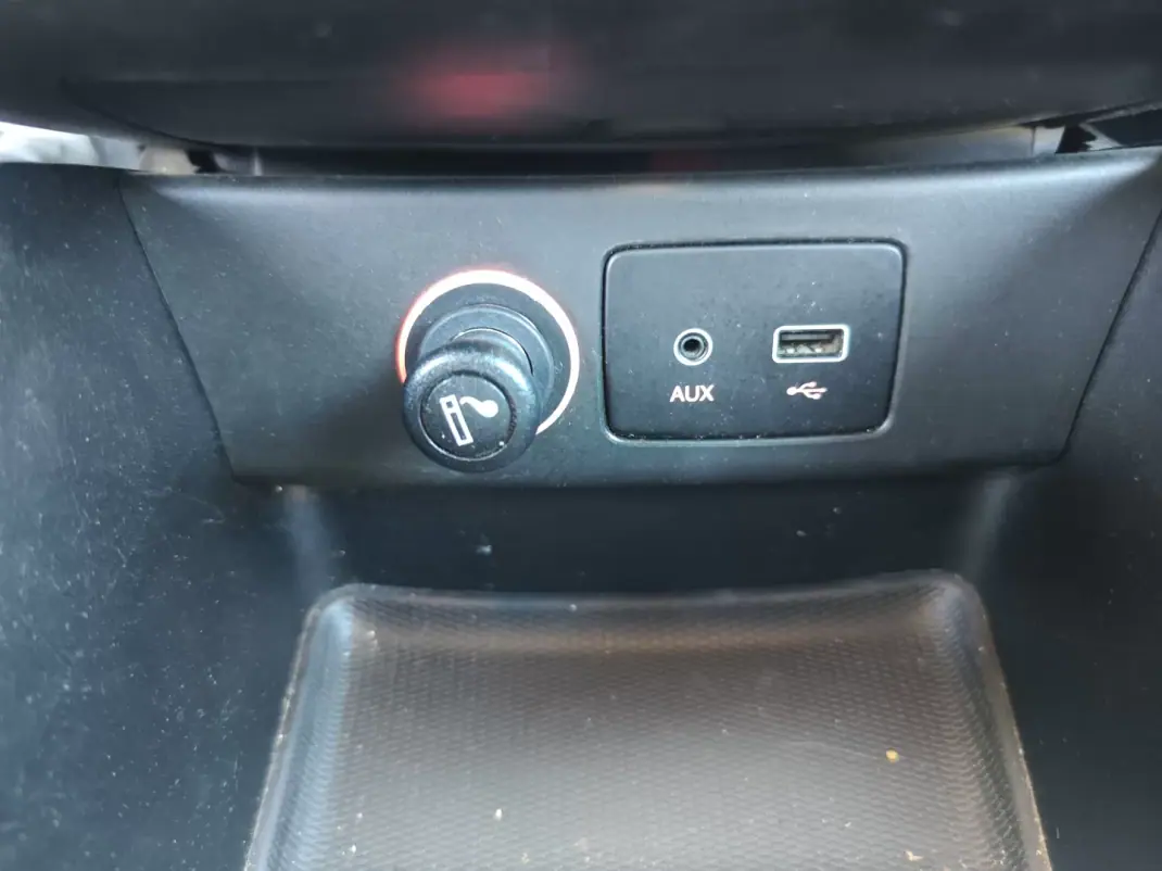 Fiat Tipo 2016 - 8480 EUR, 177150 km - AUTO.MOTO.pt - 177150km - foto 37 de 39