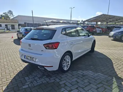 SEAT Ibiza 2023 - 18250 EUR, 32700 km - AUTO.MOTO.pt - 32700km - foto 6 de 28