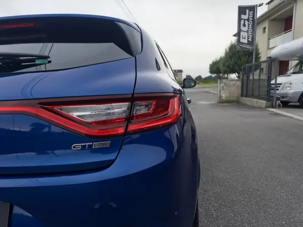 Renault Mégane 2018 - 15990 EUR, 117000 km - AUTO.MOTO.pt - 117000km - foto 11 de 48
